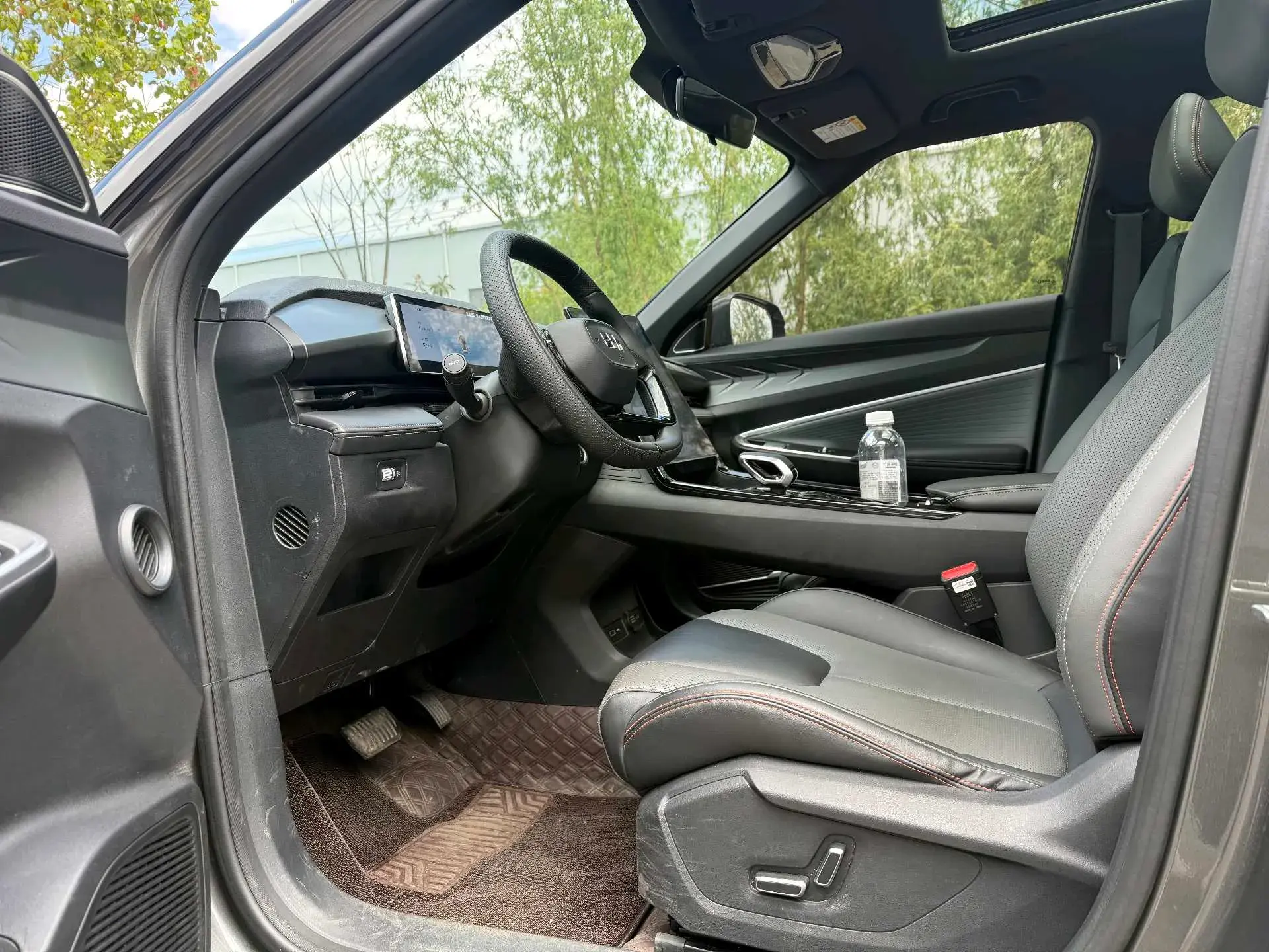 2023 GEELY AZKARRA thumbnail 4