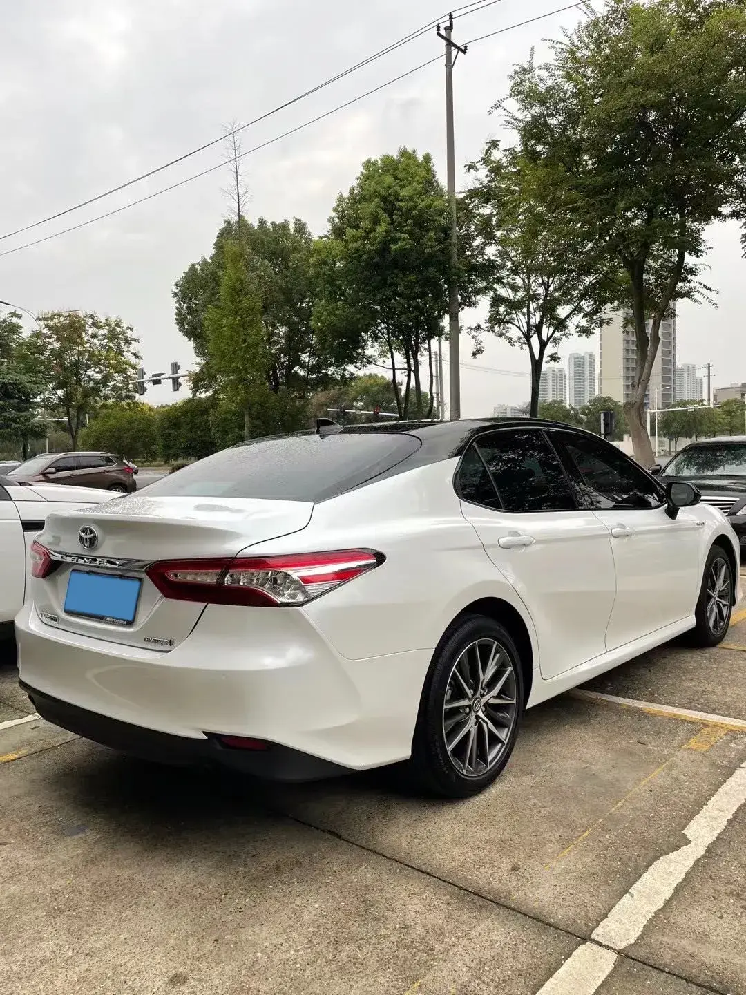 2021 TOYOTA CAMRY thumbnail 4
