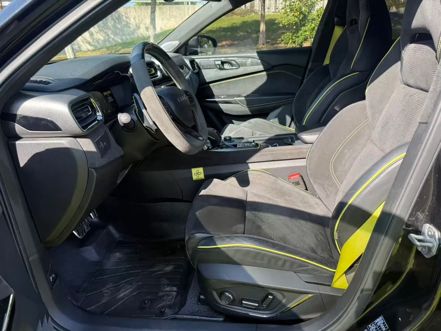 2020 LYNK&CO 03 thumbnail 4