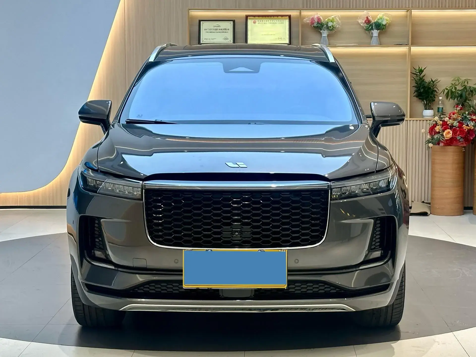 2021 LI ONE thumbnail 2