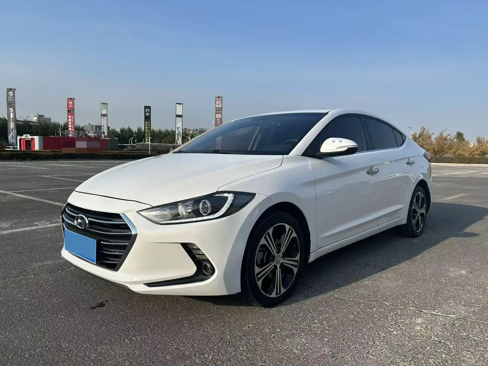2018 HYUNDAI ELANTRA view 1