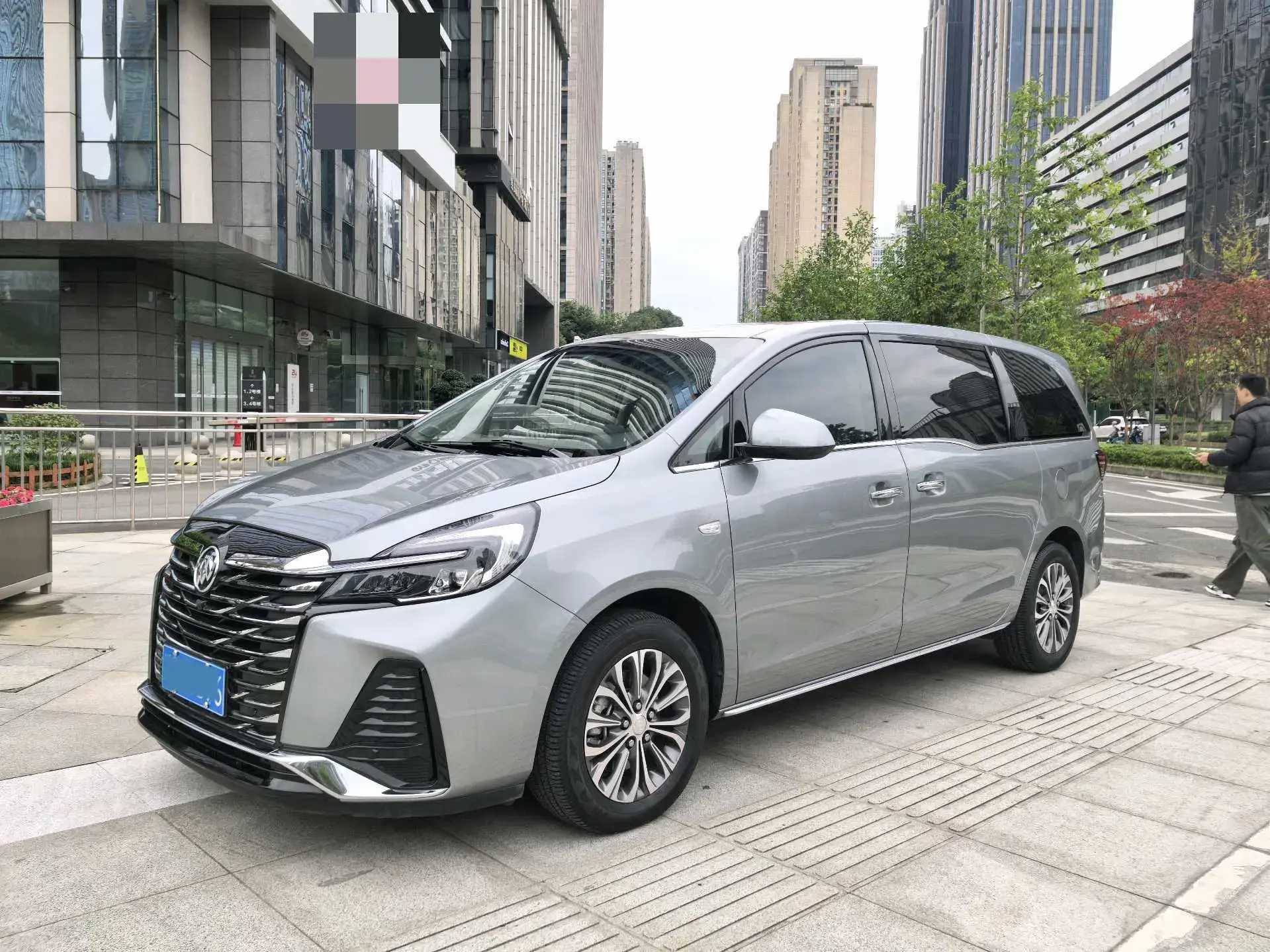 2022 BUICK GL8 view 1