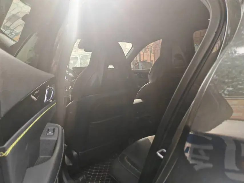 2025 LYNK&CO 03 thumbnail 3