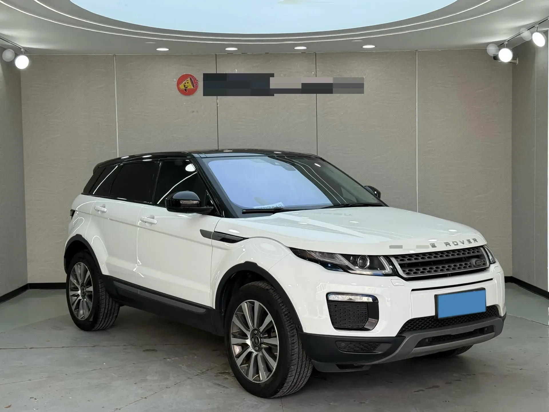 2018 LAND ROVER thumbnail 3