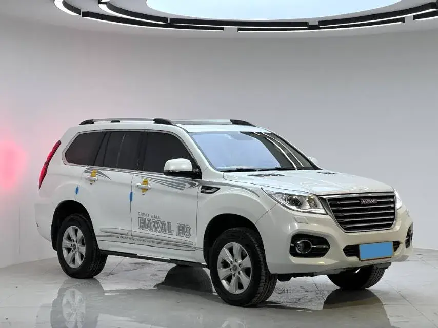 2017 HAVAL H9 thumbnail 3