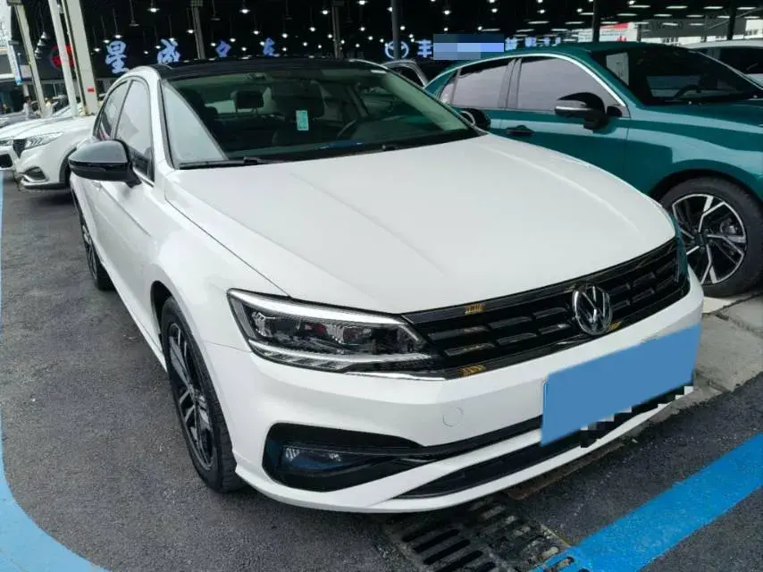 2021 VOLKSWAGEN LAMANDO thumbnail 3