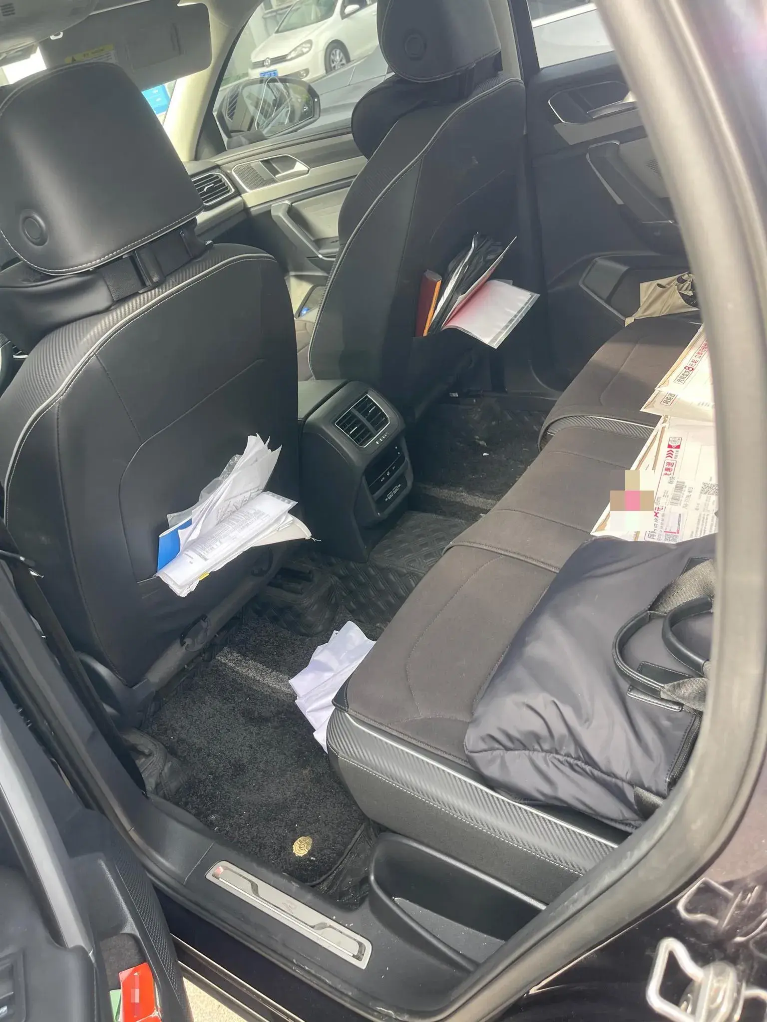 2023 VOLKSWAGEN TAYRON thumbnail 4