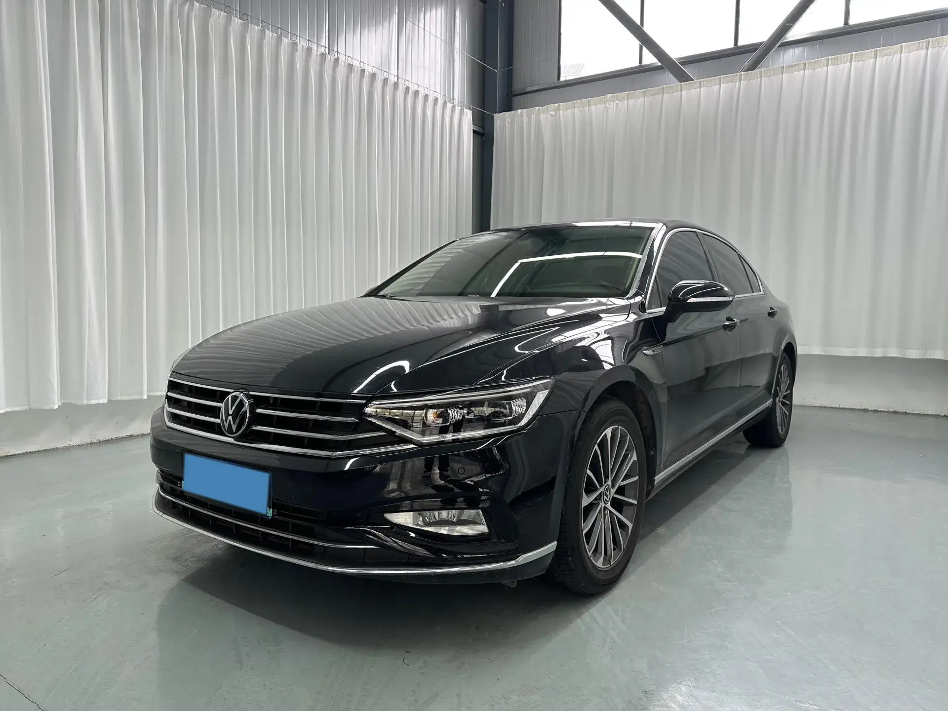 2020 VOLKSWAGEN MAGOTAN view 1