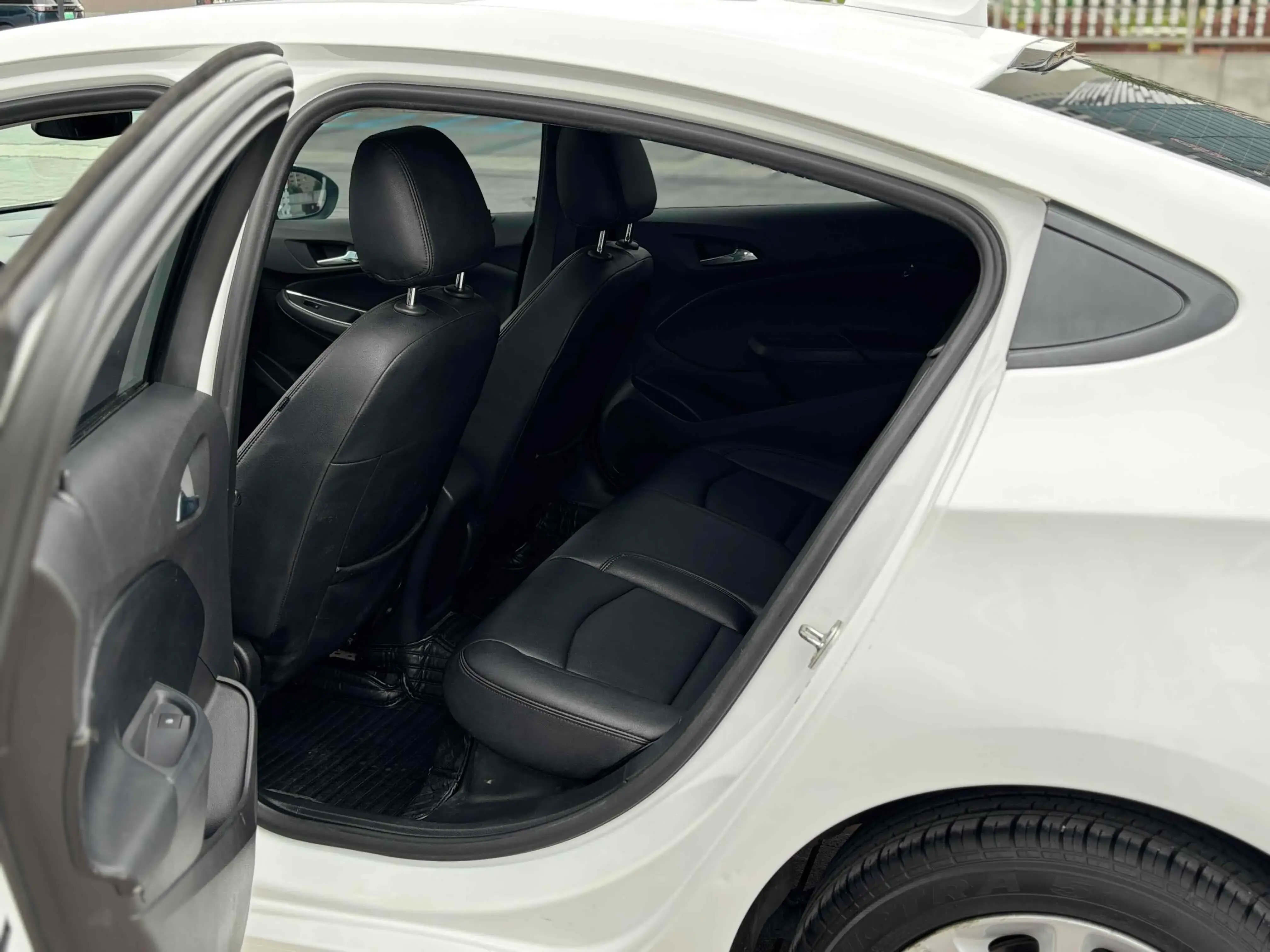 2018 CHEVROLET CRUZE thumbnail 4