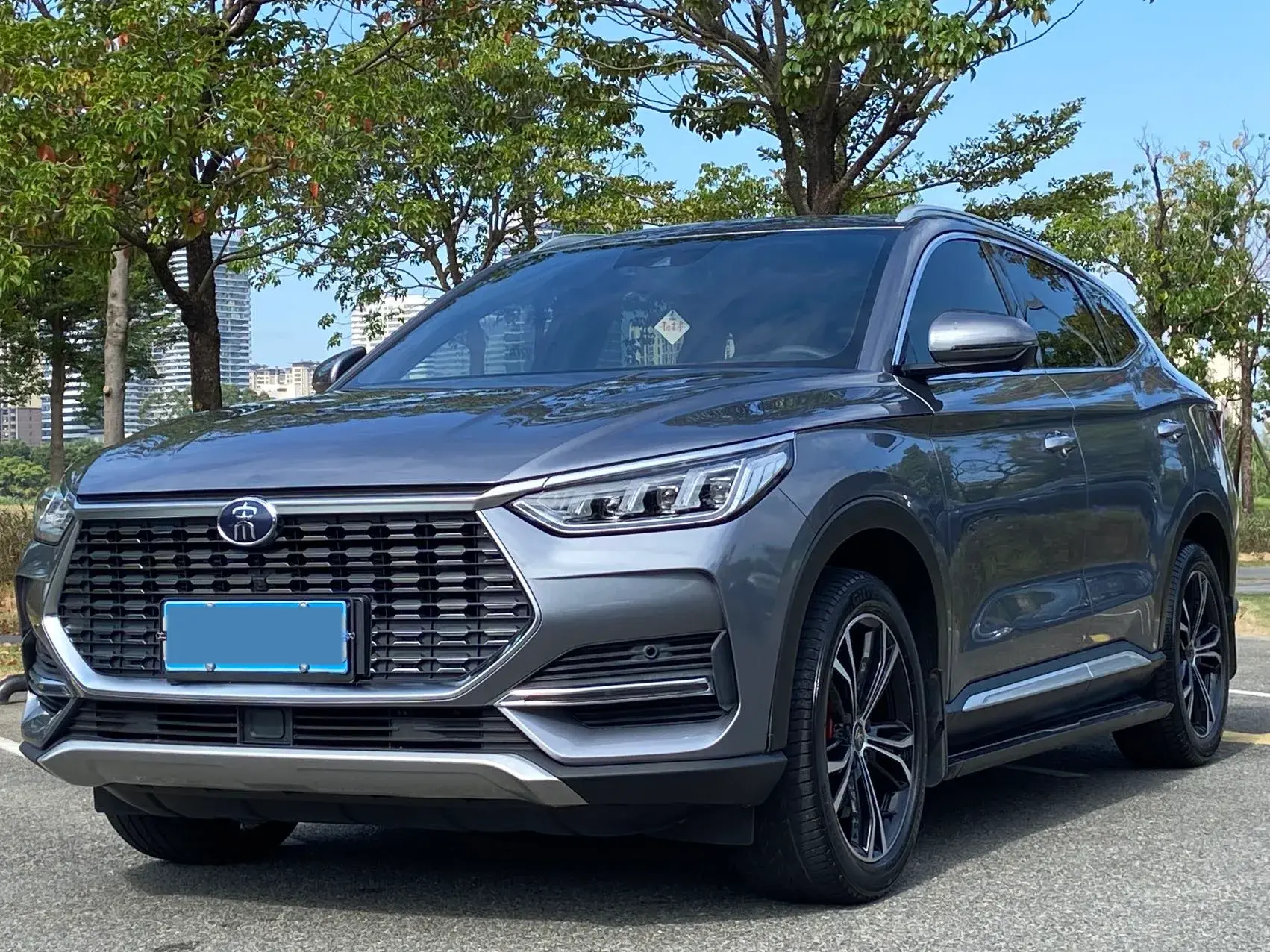 2019 BYD SONG view 1