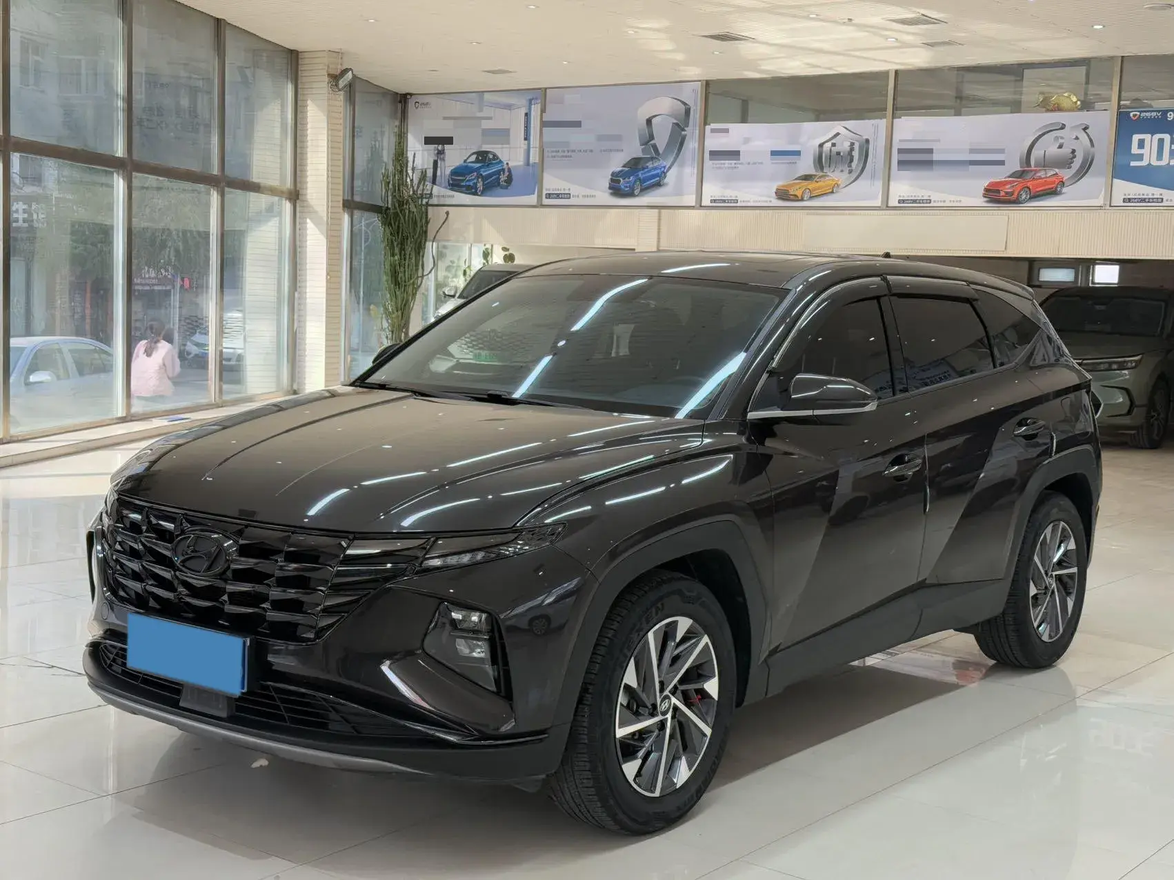 2021 HYUNDAI TUCSON view 1