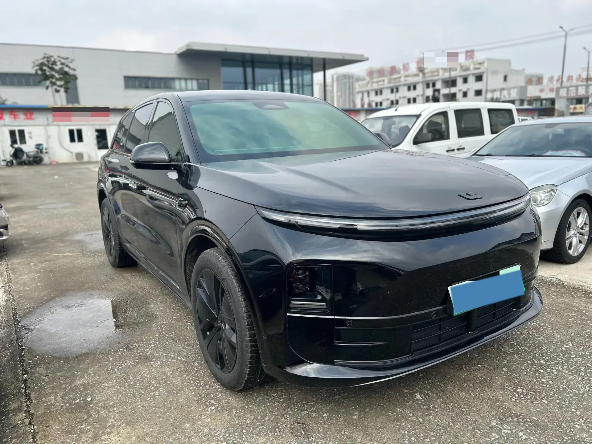 2024 LI L6 thumbnail 3