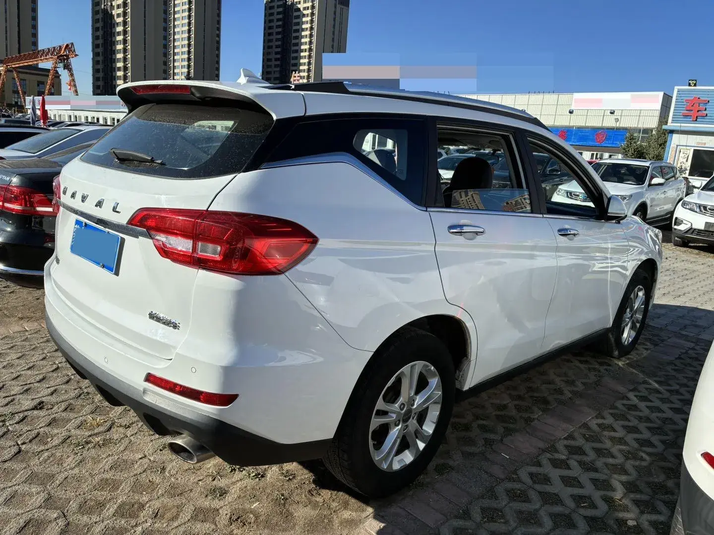 2017 HAVAL M6 thumbnail 4