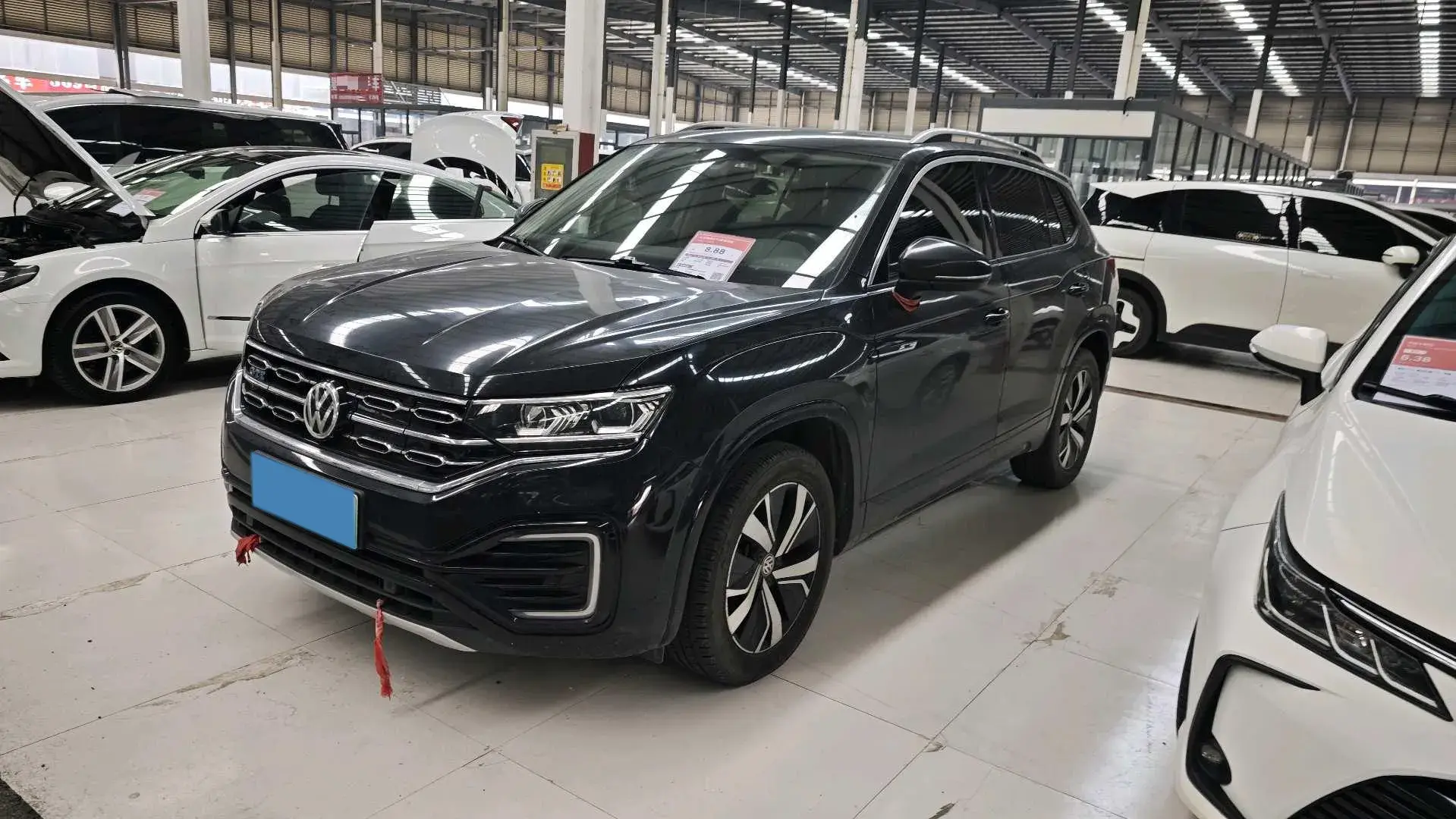 2020 VOLKSWAGEN TAYRON view 1