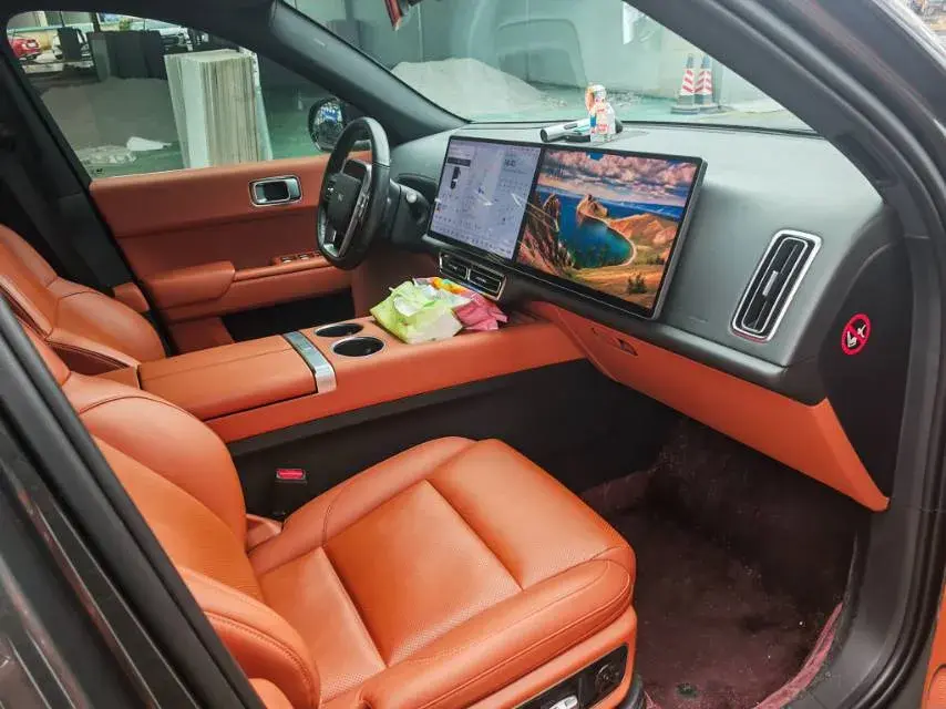 2023 LI L7 thumbnail 4