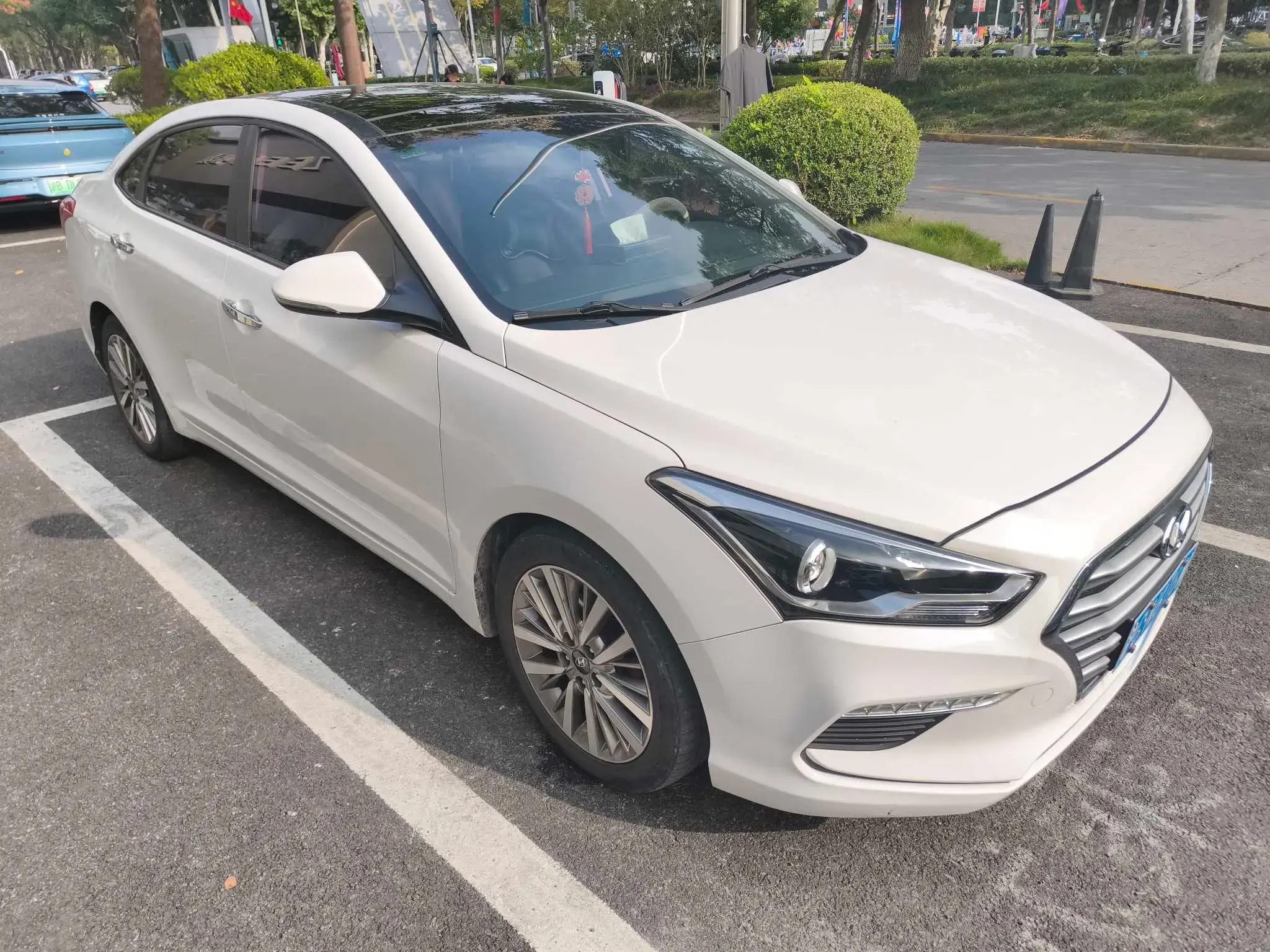 2019 HYUNDAI MISTRA thumbnail 3