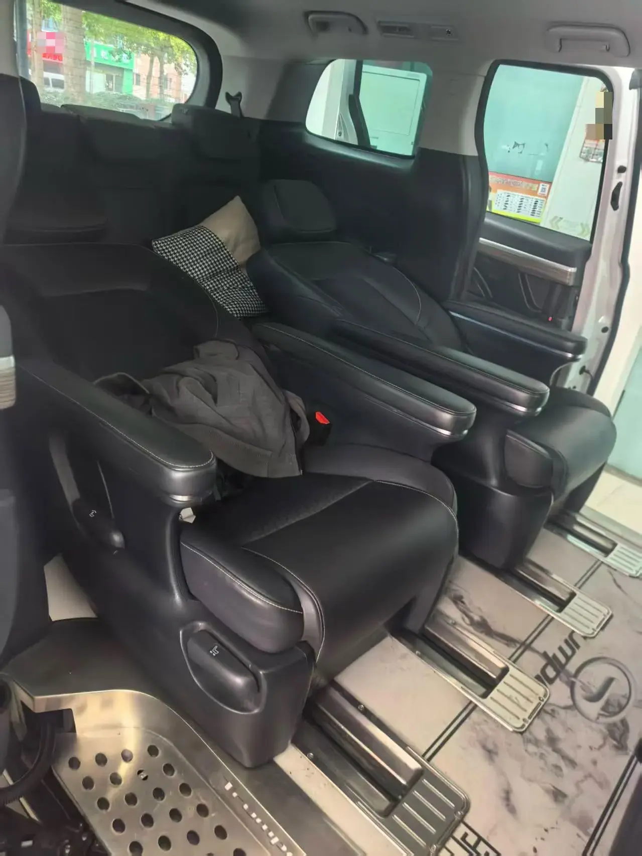 2021 GAC TRUMPCHI thumbnail 4