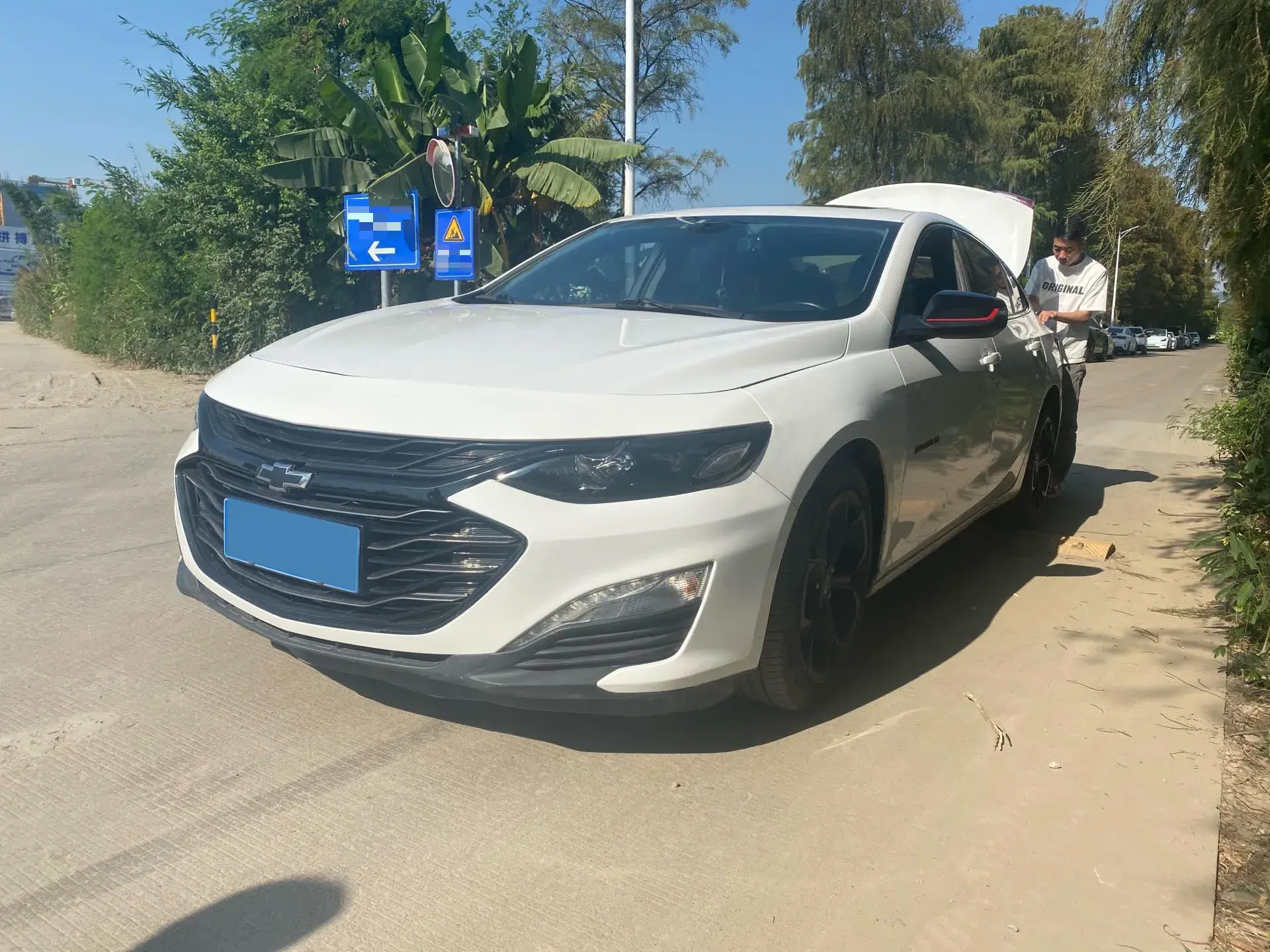 2021 CHEVROLET MALIBU view 1