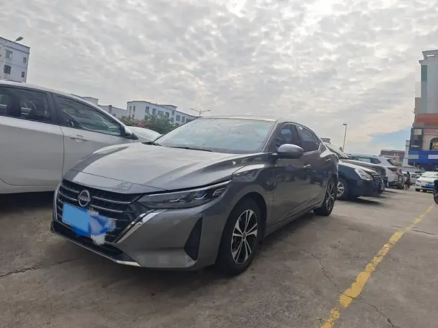 2023 NISSAN SYLPHY view 1