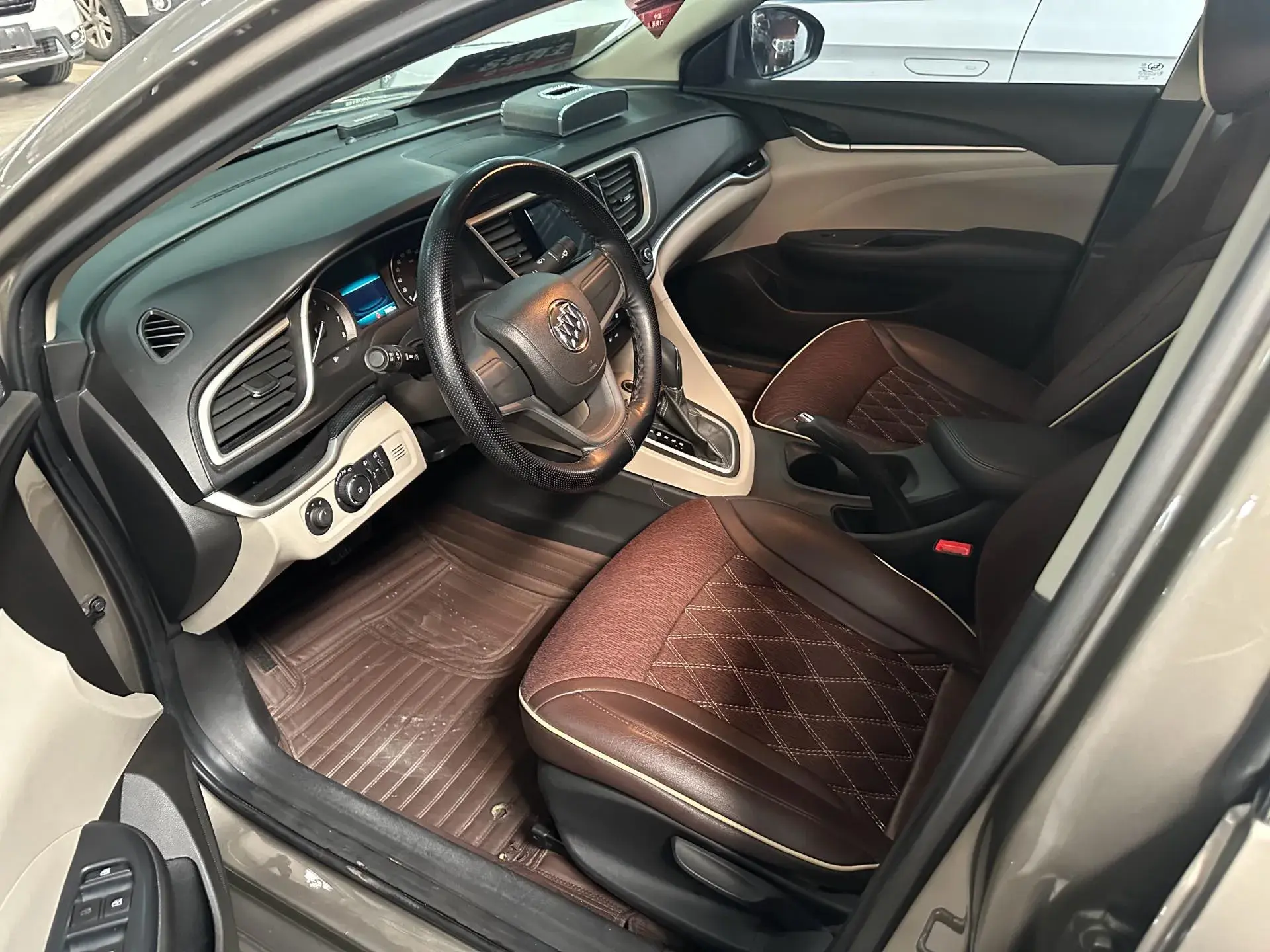 2020 BUICK REGAL thumbnail 3