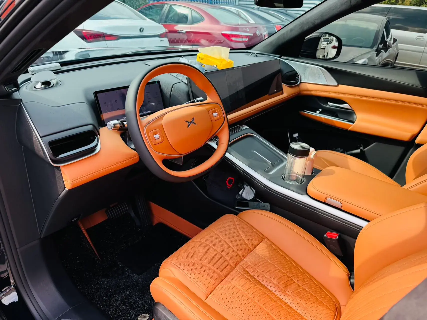 2025 XPENG G9 thumbnail 4