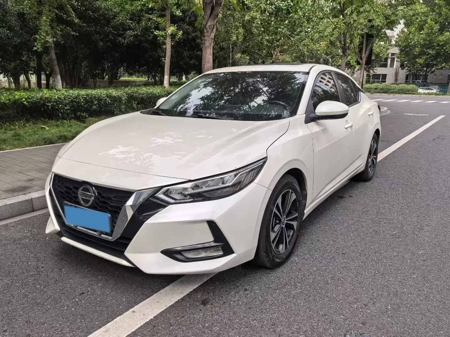 2020 NISSAN SYLPHY view 1