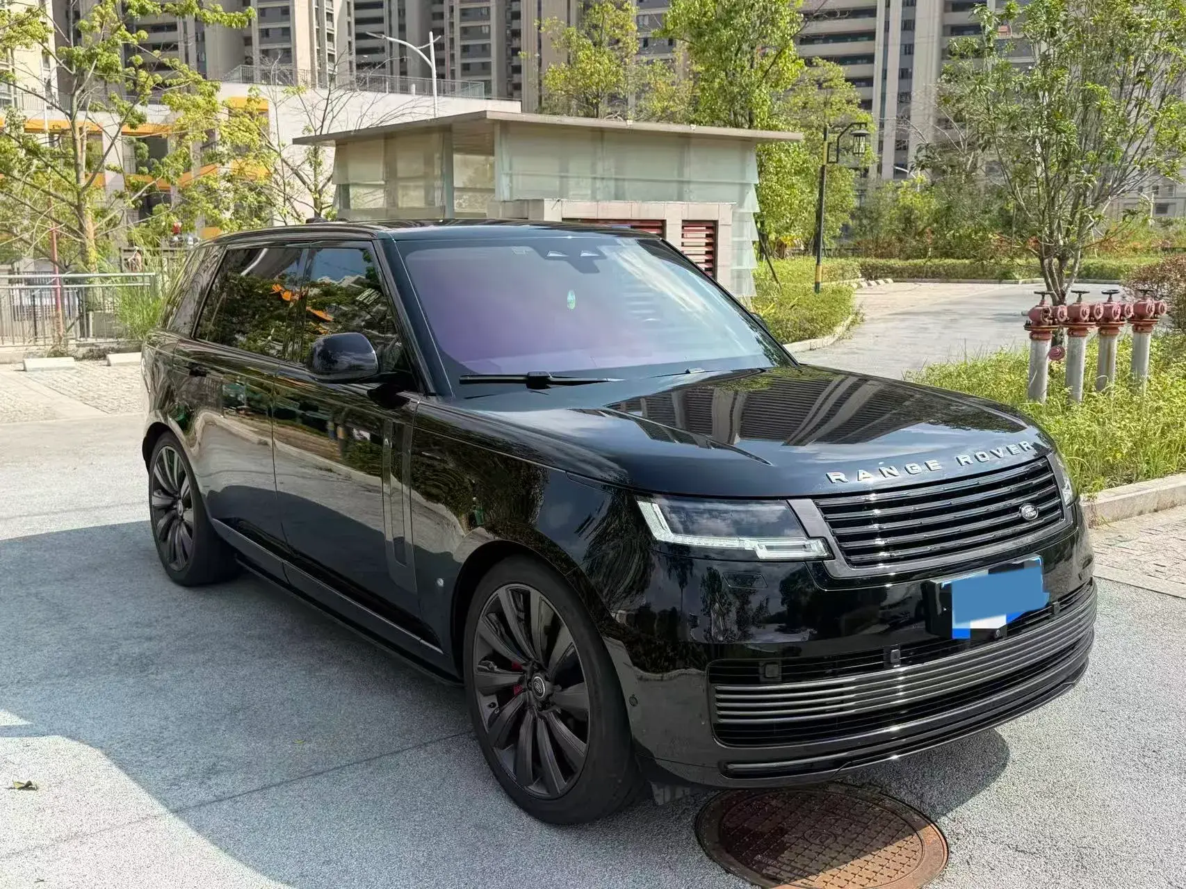 2022 LAND ROVER thumbnail 2