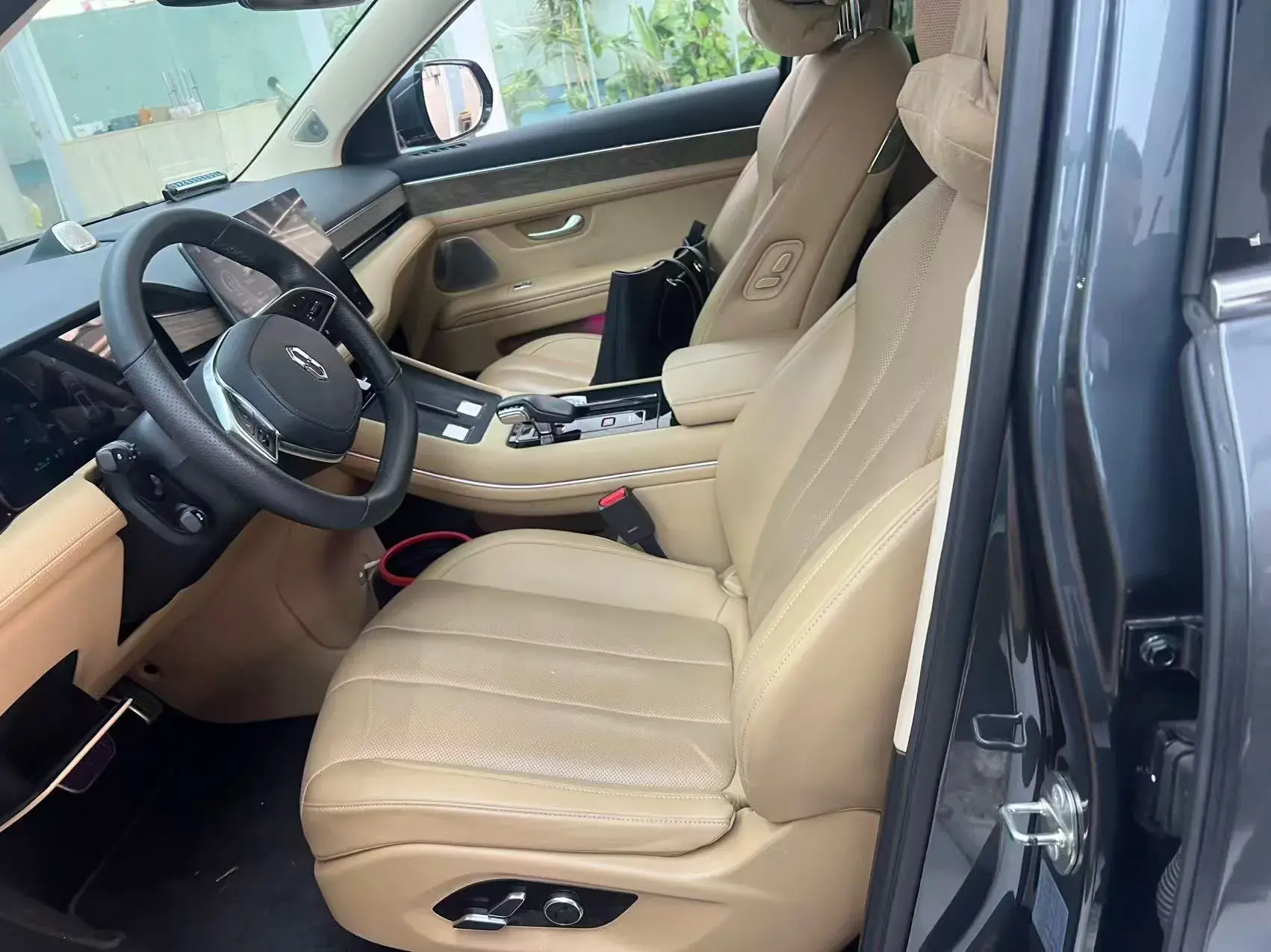 2022 AITO AITO thumbnail 3