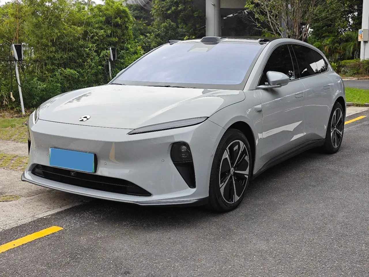 2024 NIO ET5T view 1