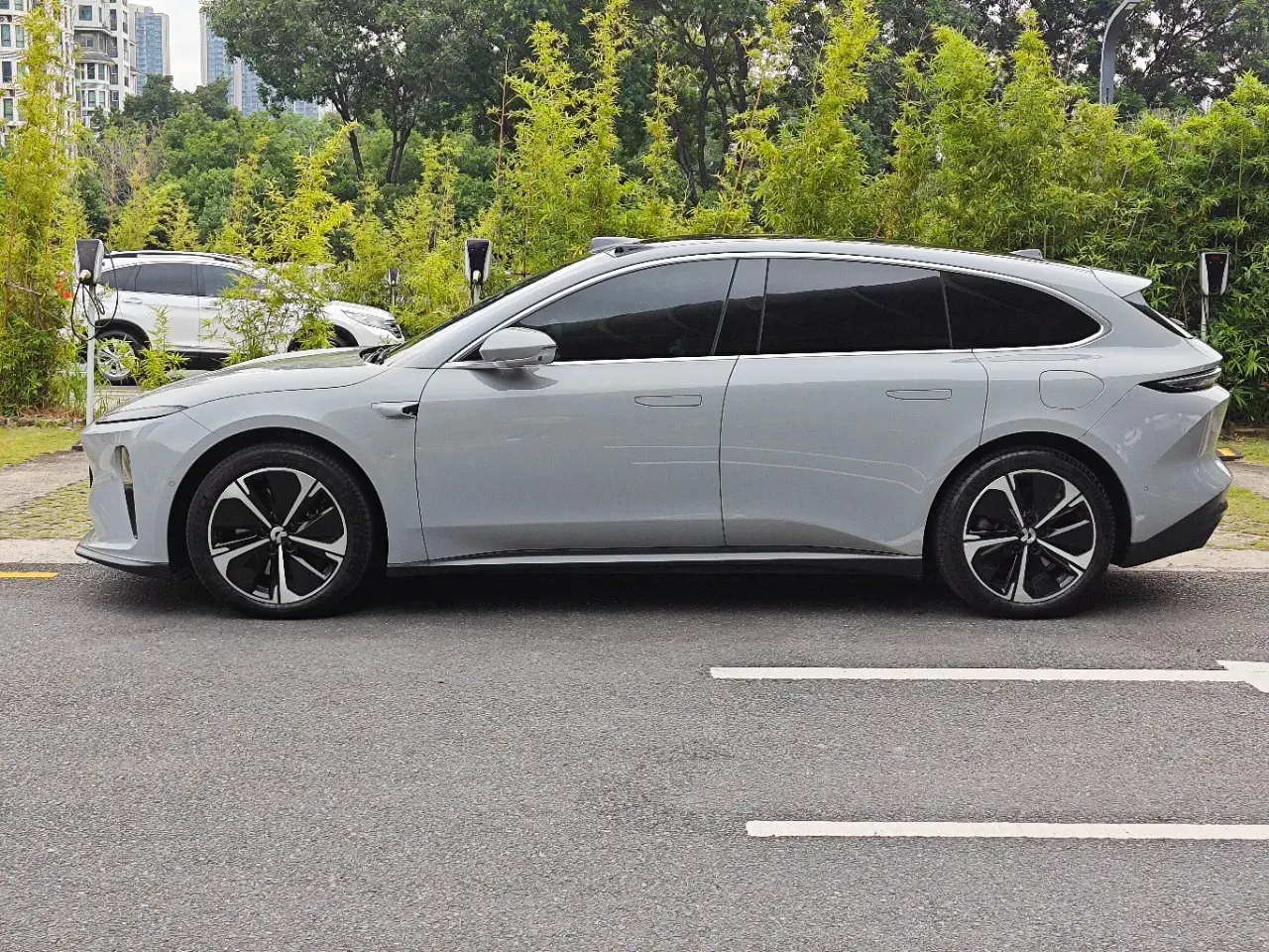 2024 NIO ET5T thumbnail 3