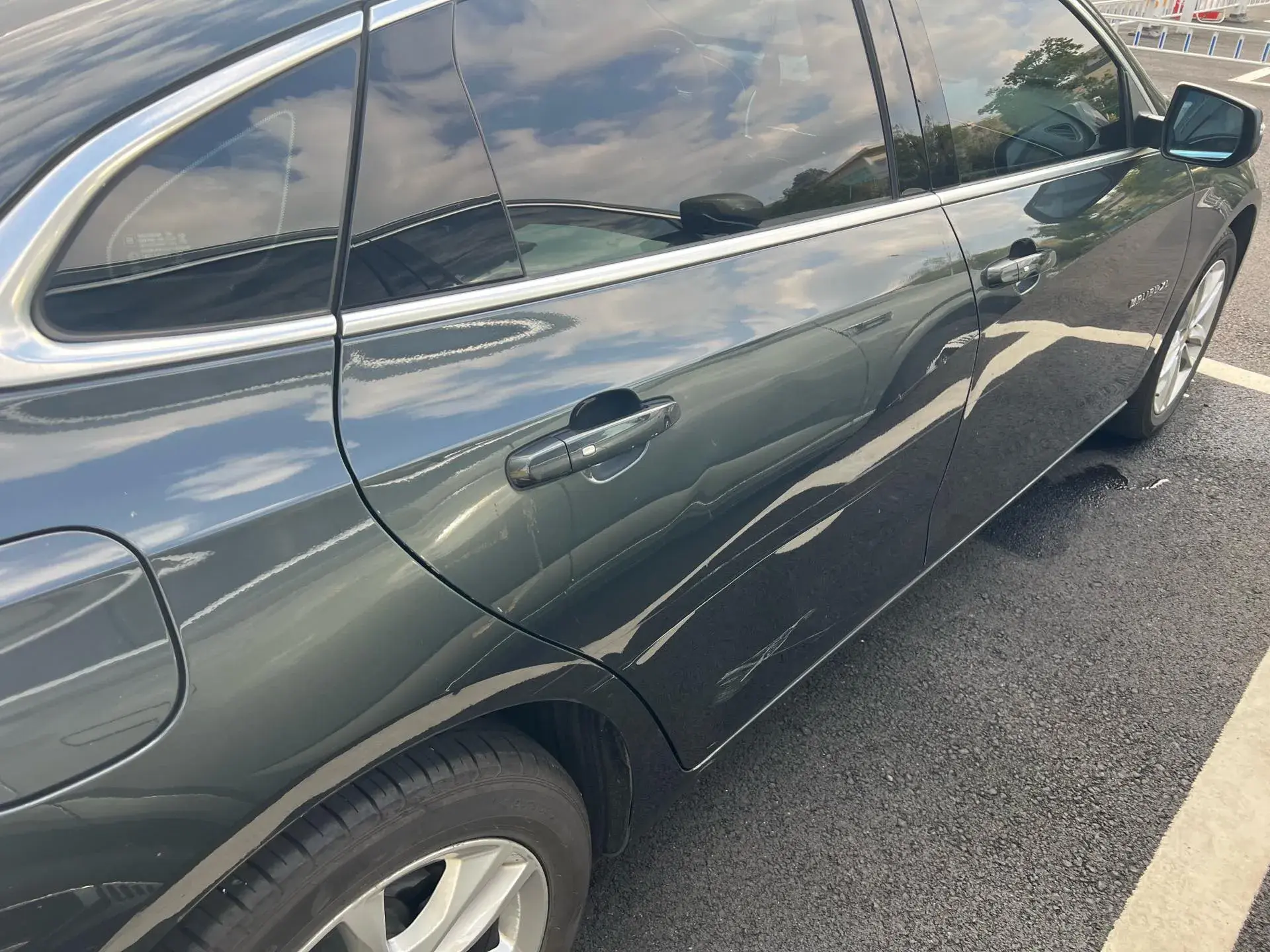 2018 CHEVROLET MALIBU thumbnail 4