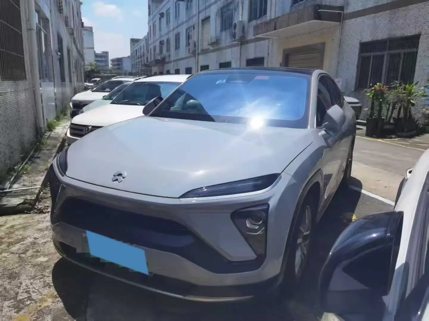 2020 NIO EC6 view 1