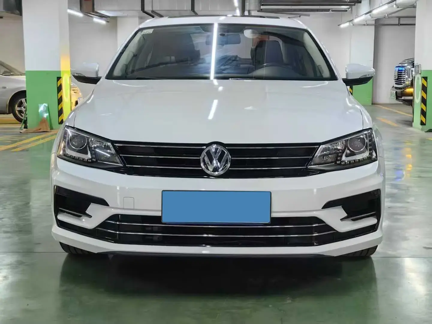 2018 VOLKSWAGEN SAGITAR thumbnail 2