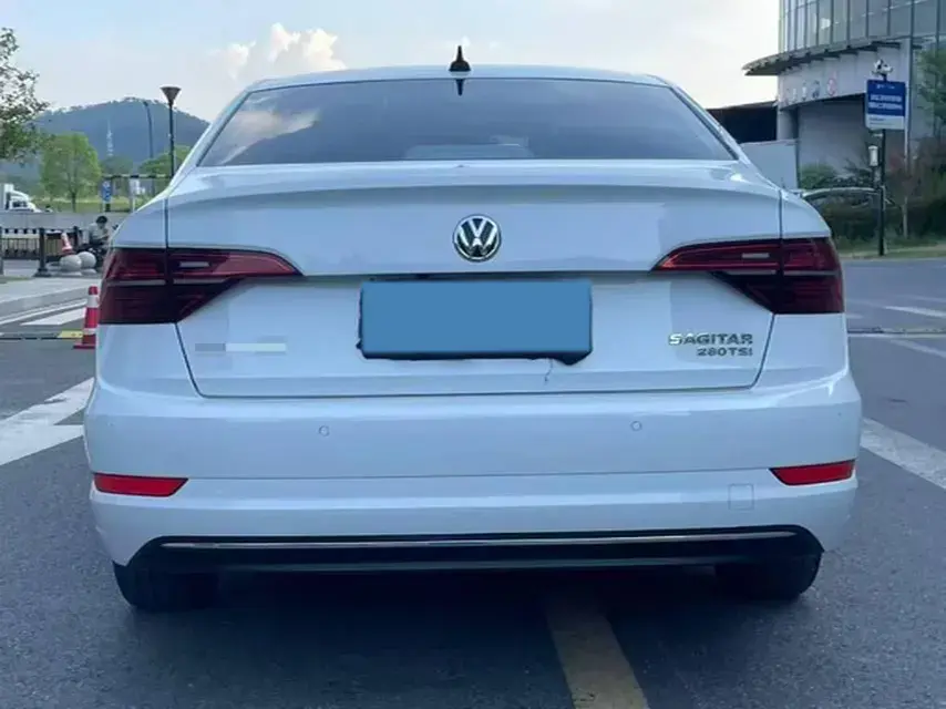 2021 VOLKSWAGEN SAGITAR thumbnail 4