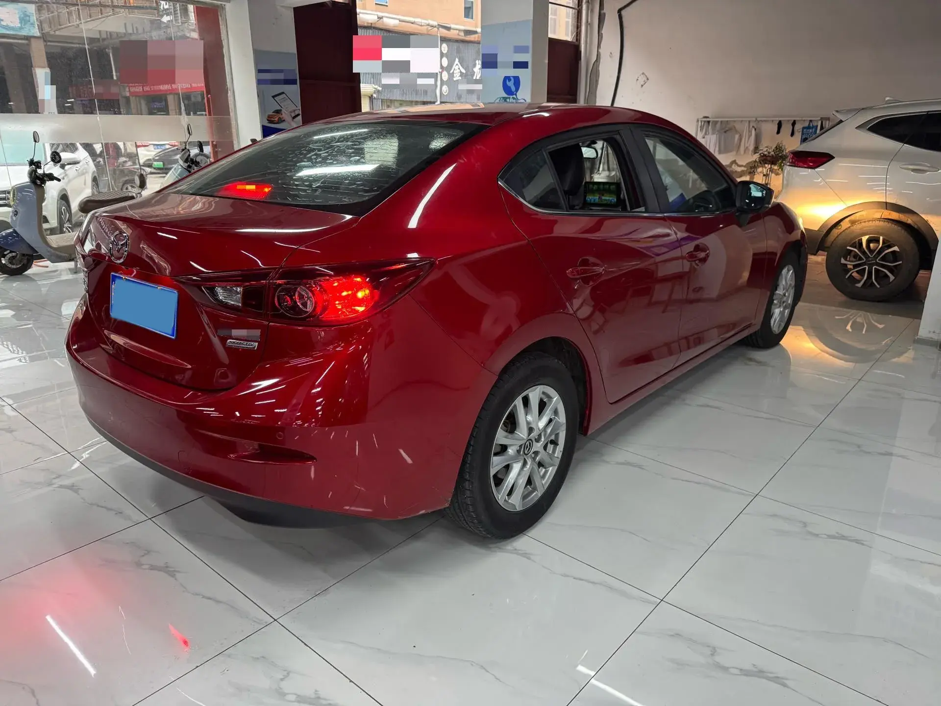 2017 MAZDA 3 thumbnail 2