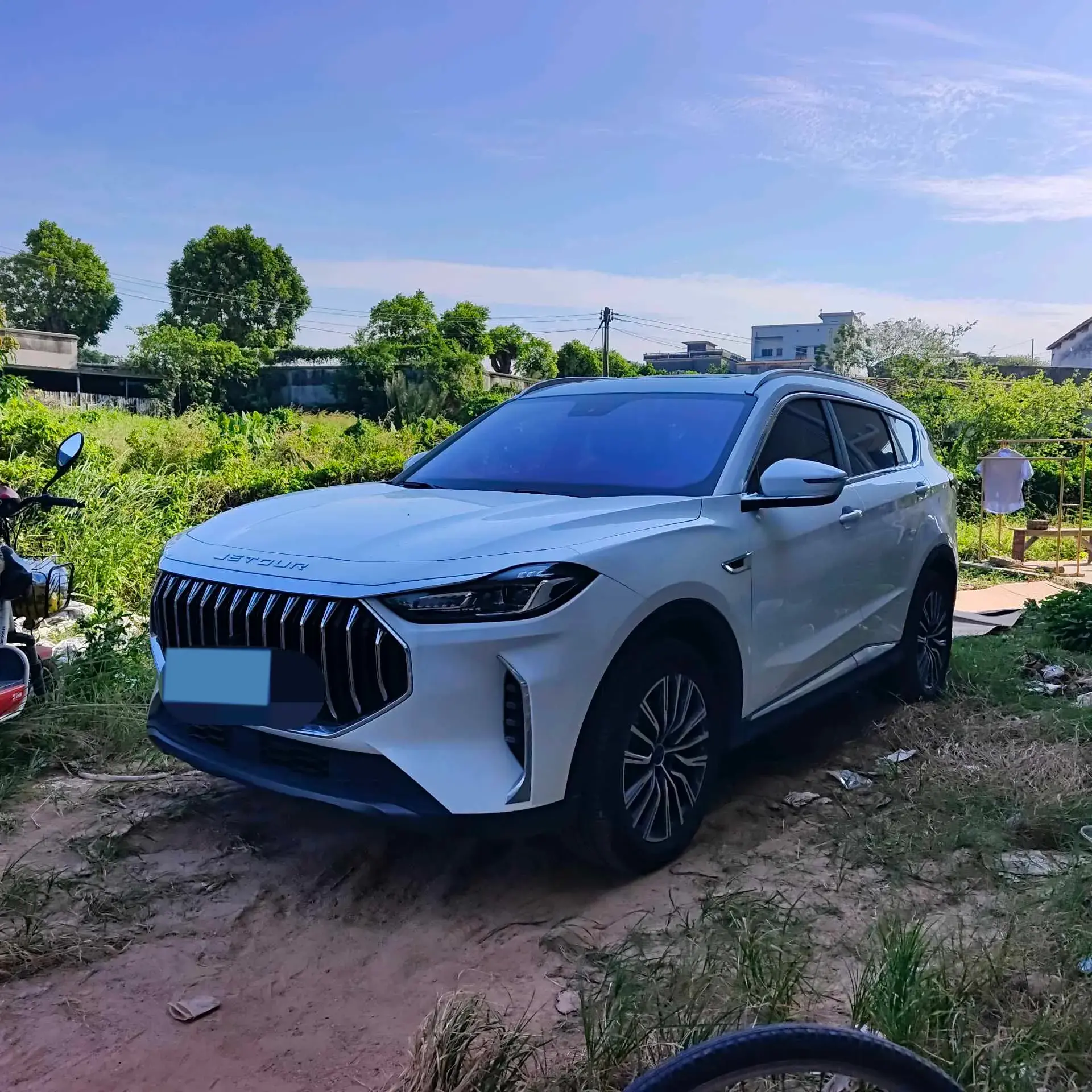 2025 JETOUR X70 view 1