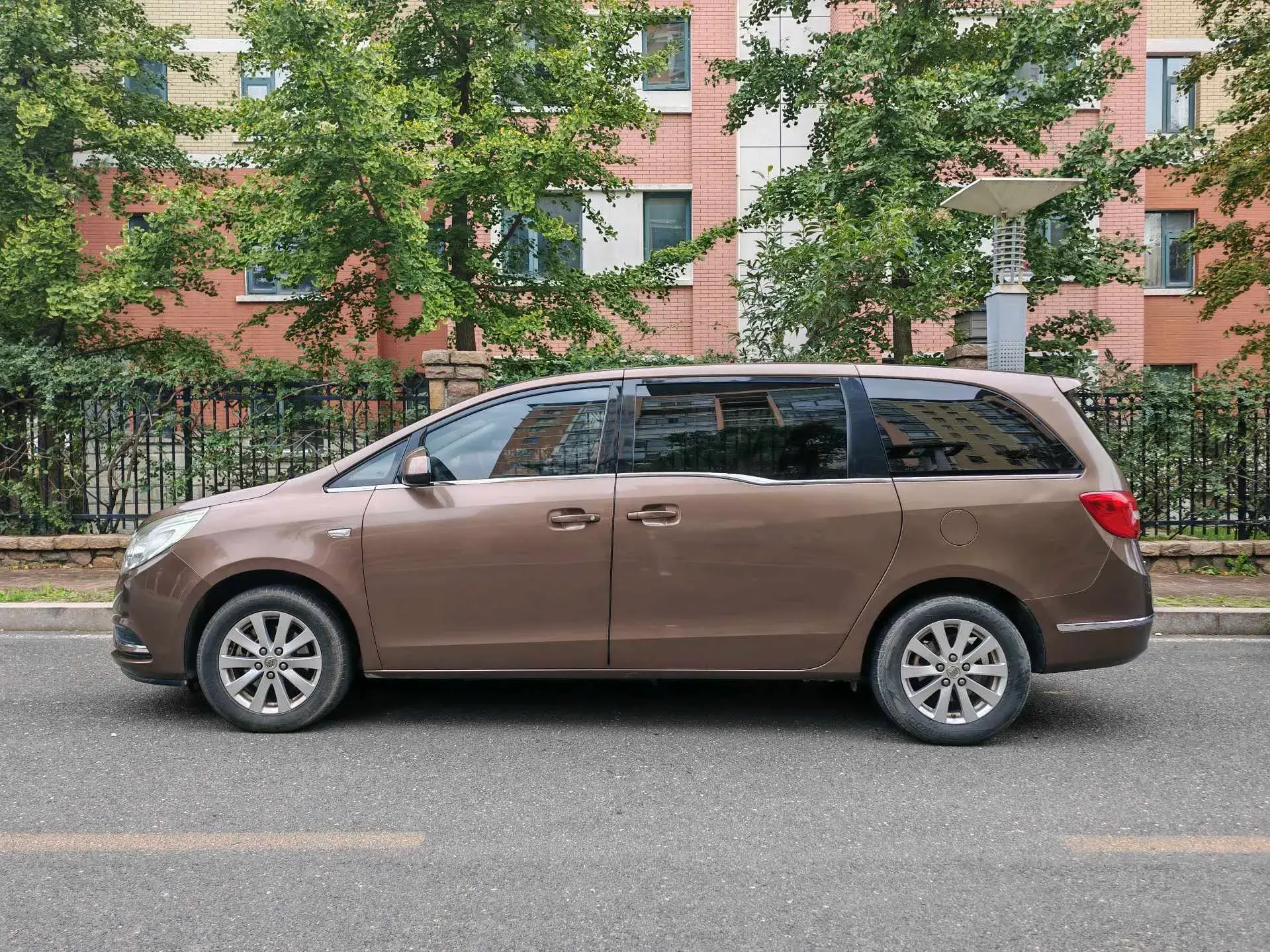 2018 BUICK GL8 thumbnail 3