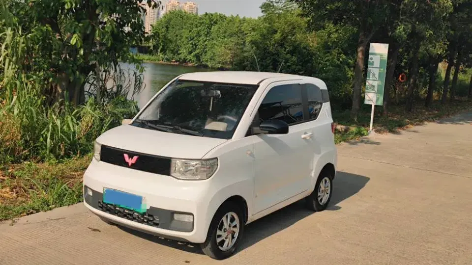 2020 WULING HONGGUANG view 1