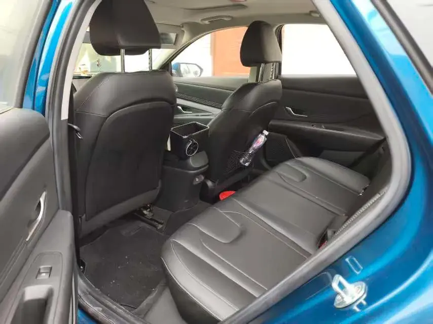 2021 HYUNDAI ELANTRA thumbnail 3