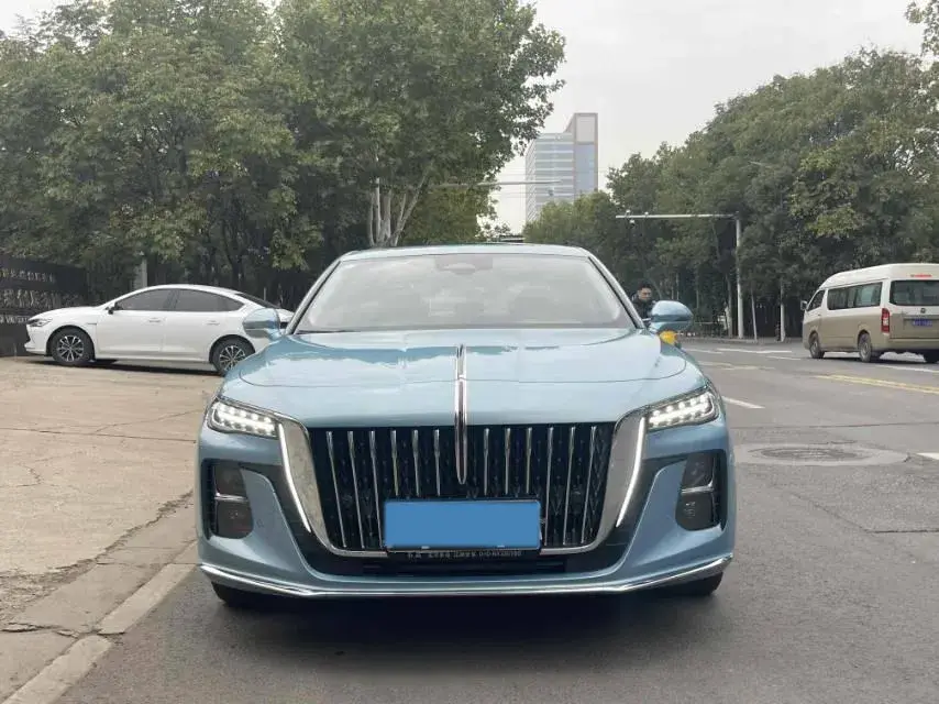 2024 HONGQI H5 thumbnail 2