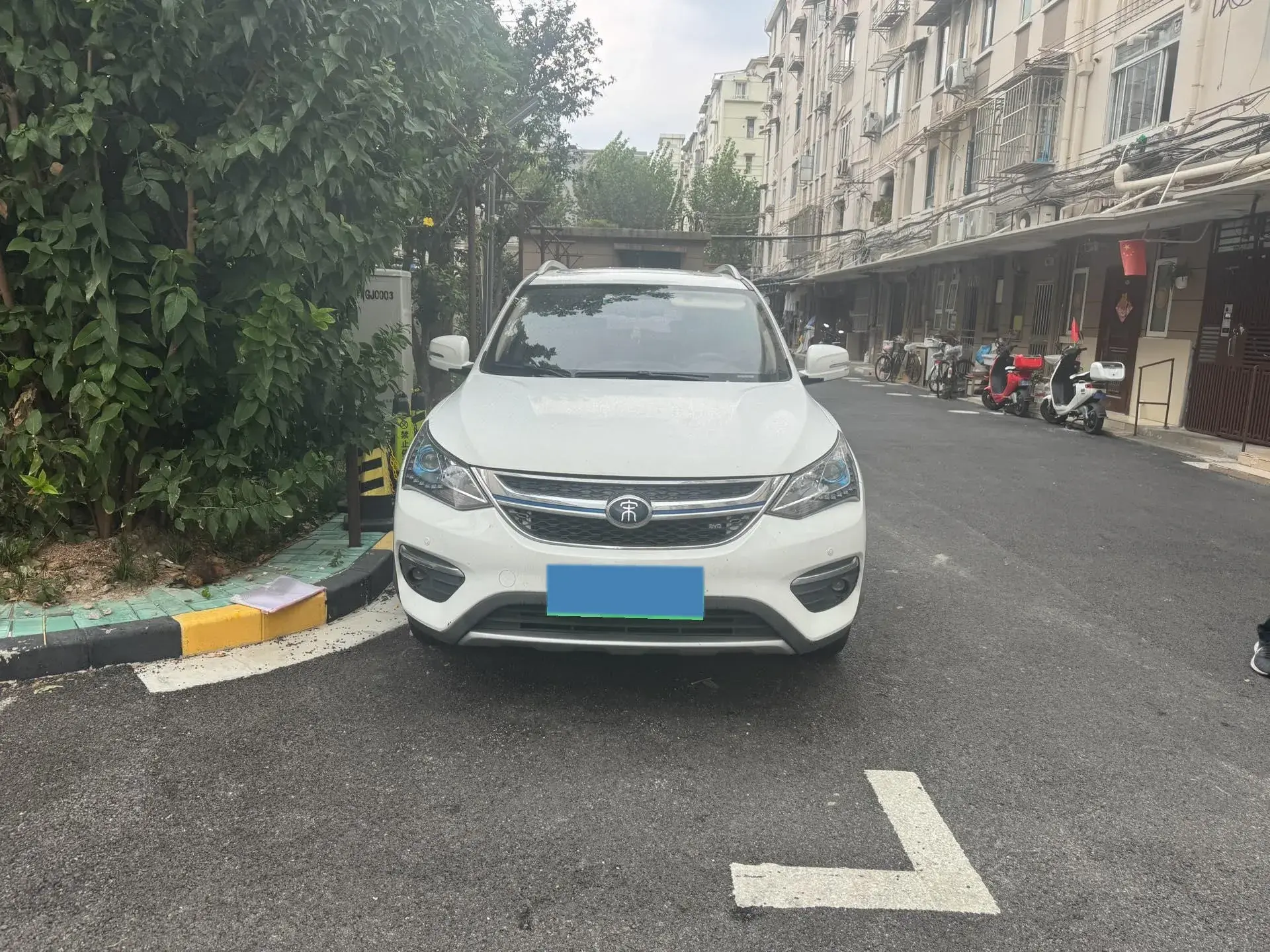 2017 BYD SONG thumbnail 2