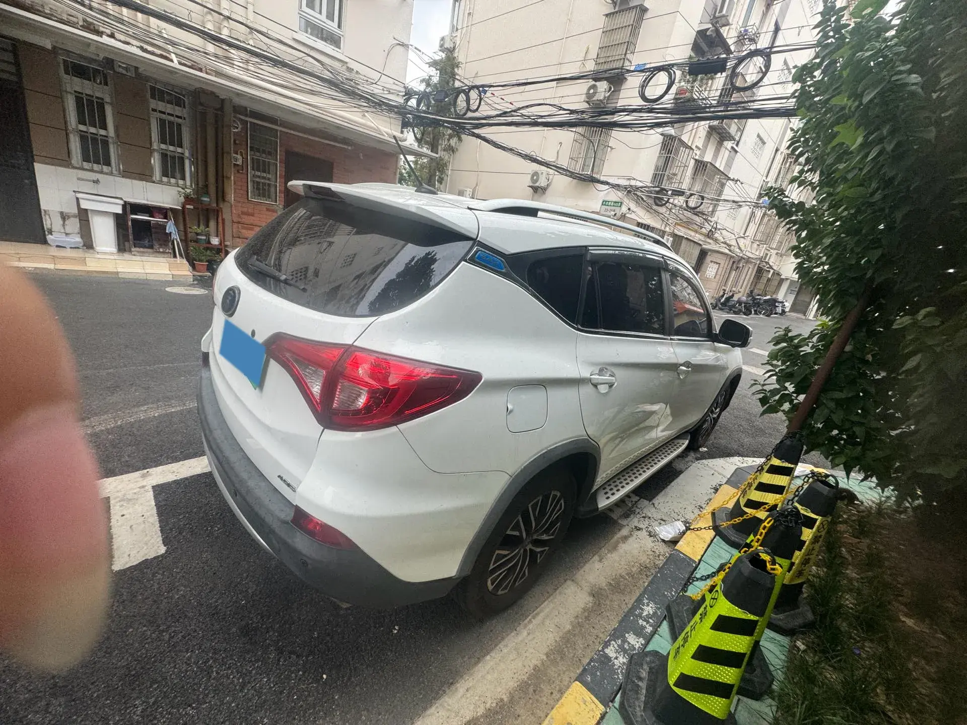 2017 BYD SONG thumbnail 4