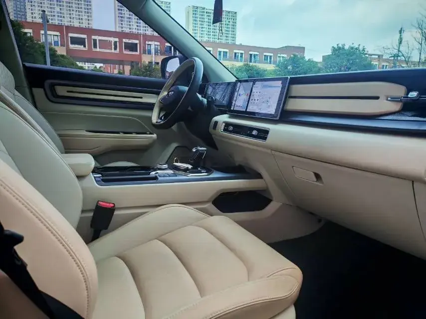 2023 GEELY ICON thumbnail 3