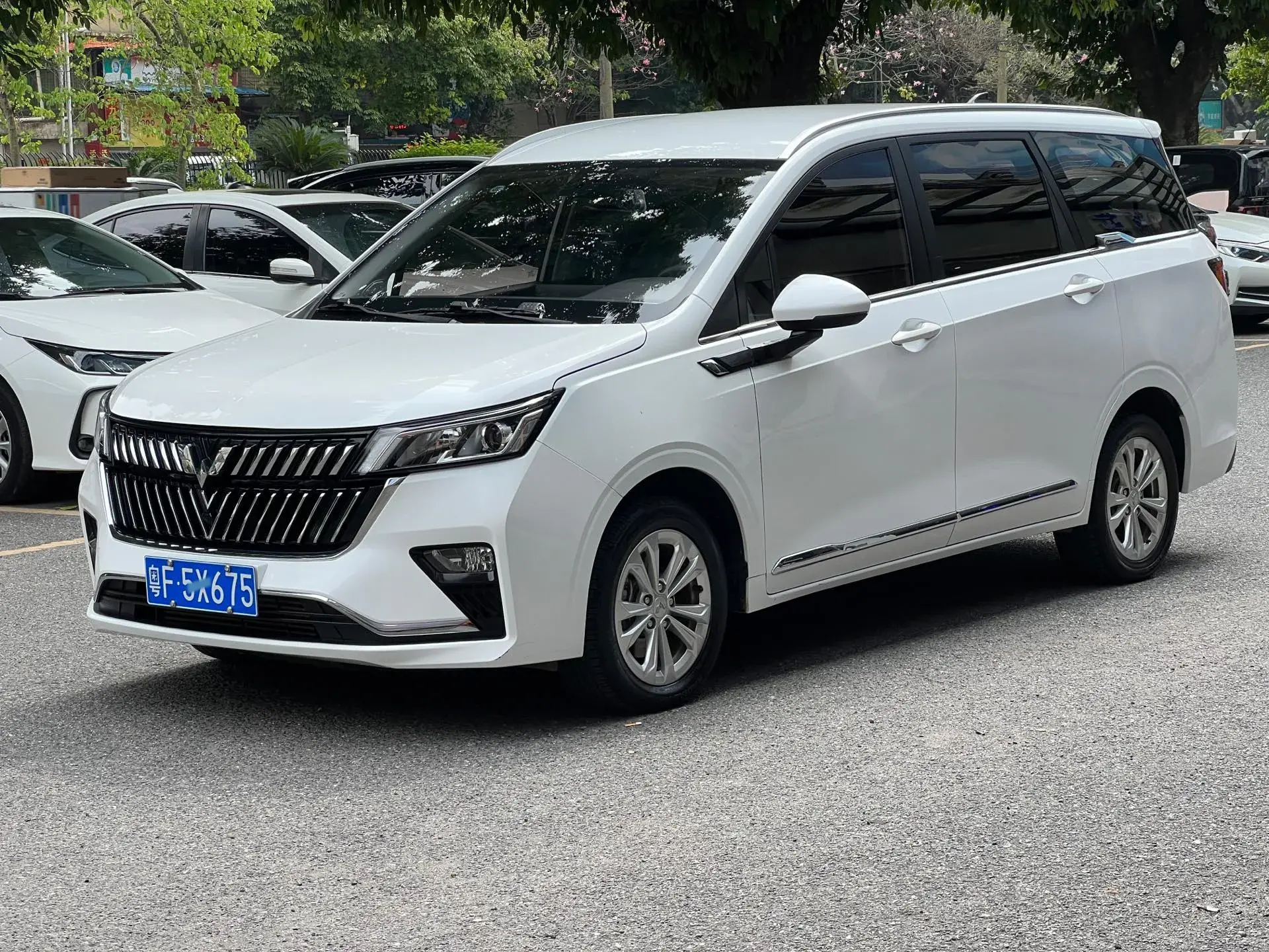 2022 WULING JIACHEN view 1