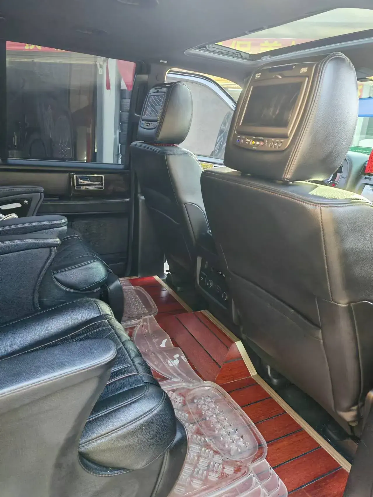 2017 LINCOLN NAVIGATOR thumbnail 4