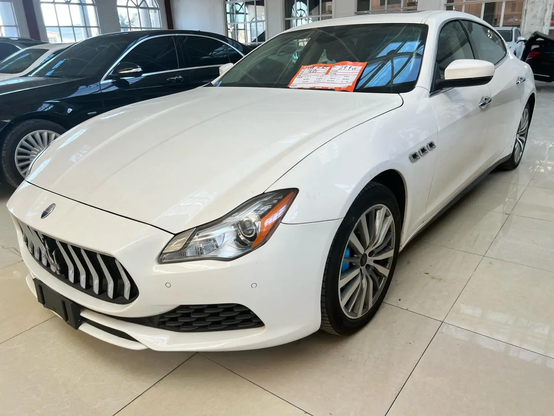 2018 MASERATI QUATTROPORTE view 1