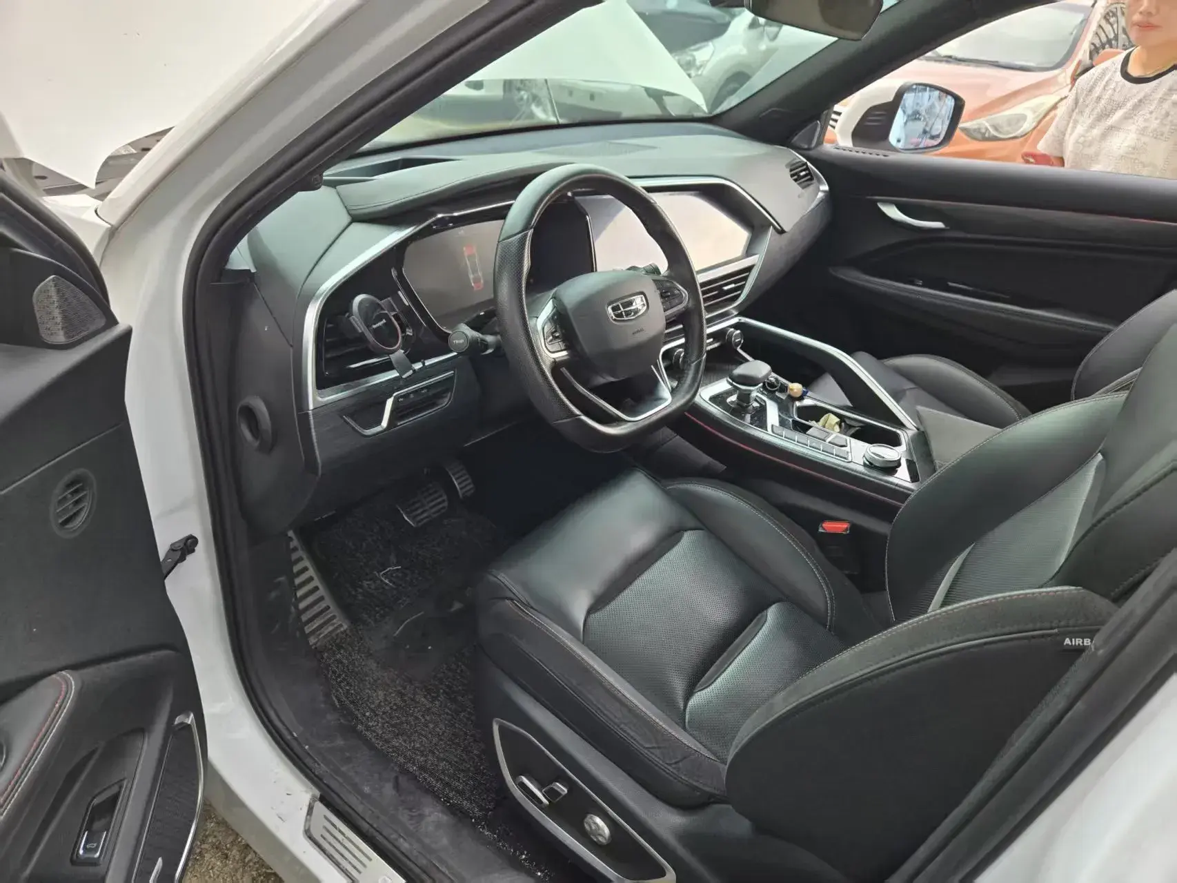 2019 GEELY TUGELLA thumbnail 3