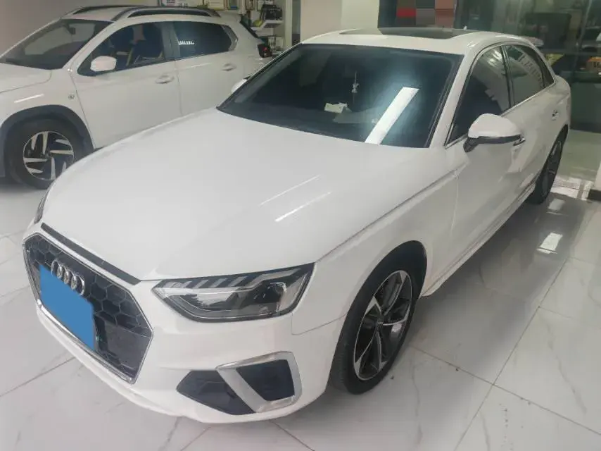 2020 AUDI A4L view 1