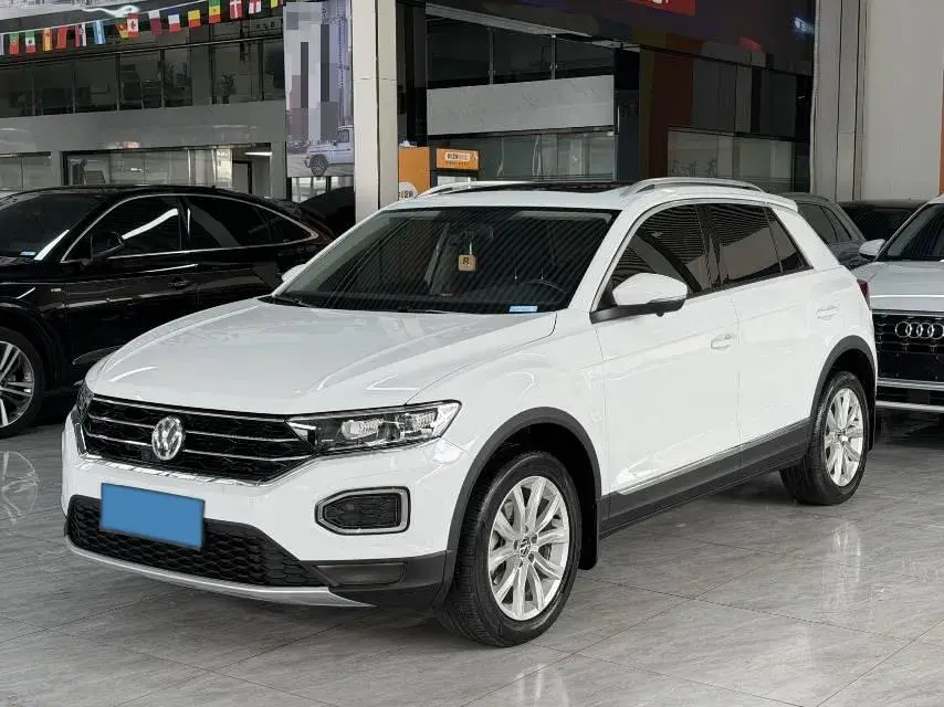 2022 VOLKSWAGEN T-ROC view 1