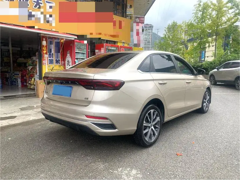 2022 GEELY EMGRAND thumbnail 3
